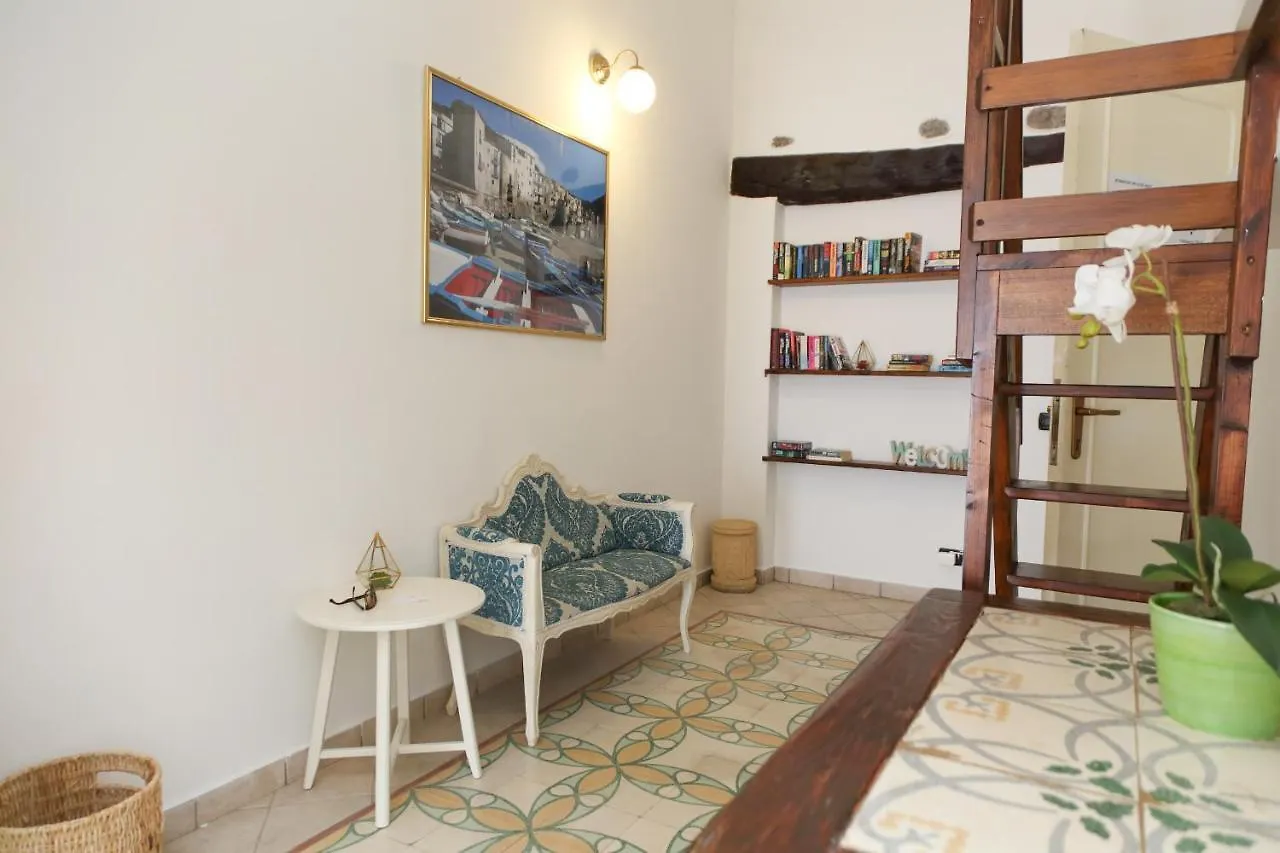 Apartment Coastal Seaview Suite & Central Balcony Street View Studio Cefalu